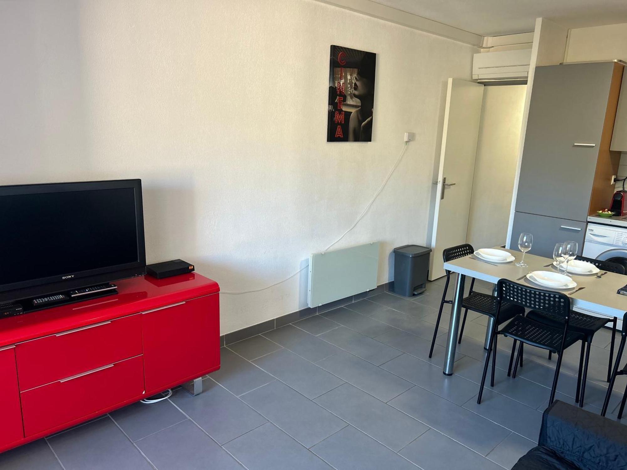 Golfe Juan Joli F2 Clim Piscine A 5 Minutes De La Apartment Vallauris