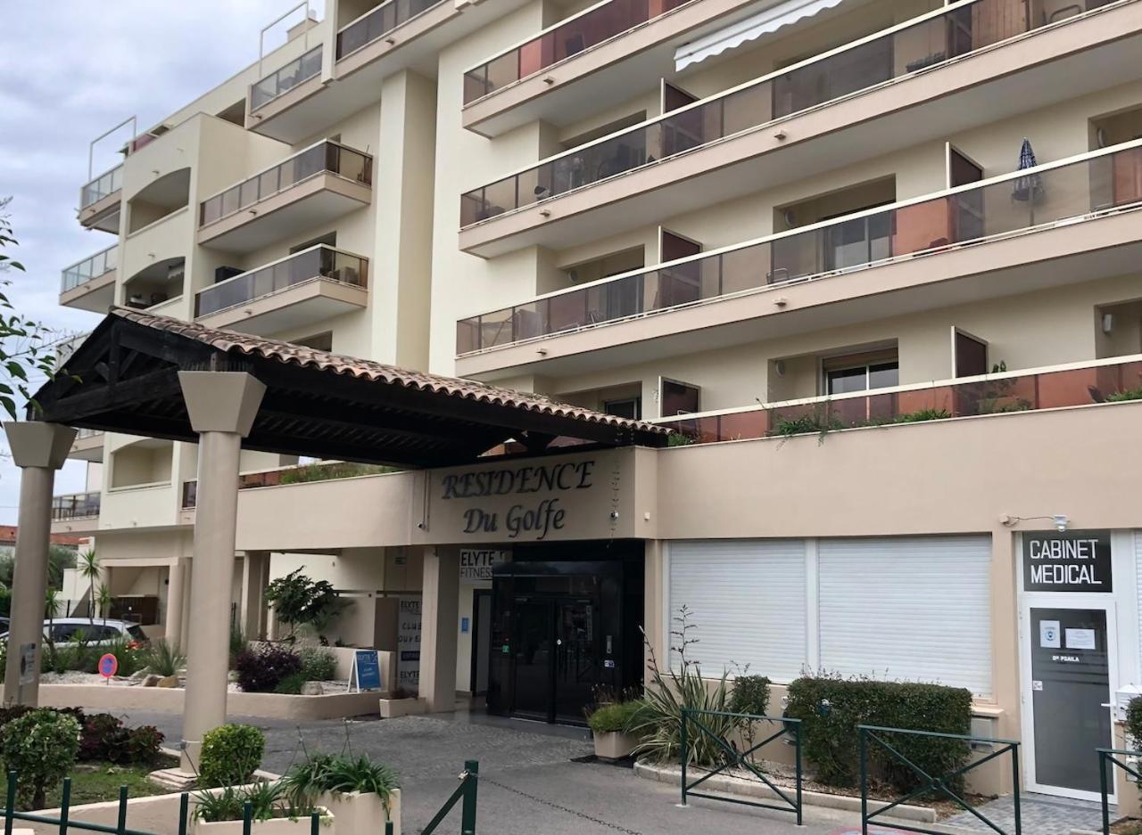 Golfe Juan Joli F2 Clim Piscine A 5 Minutes De La *